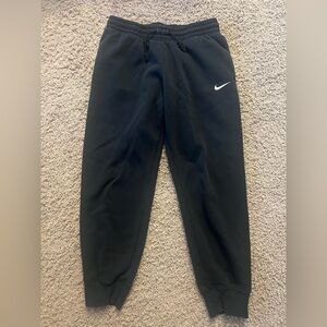 New Women’s Nike Black Sweatpants Size Medium